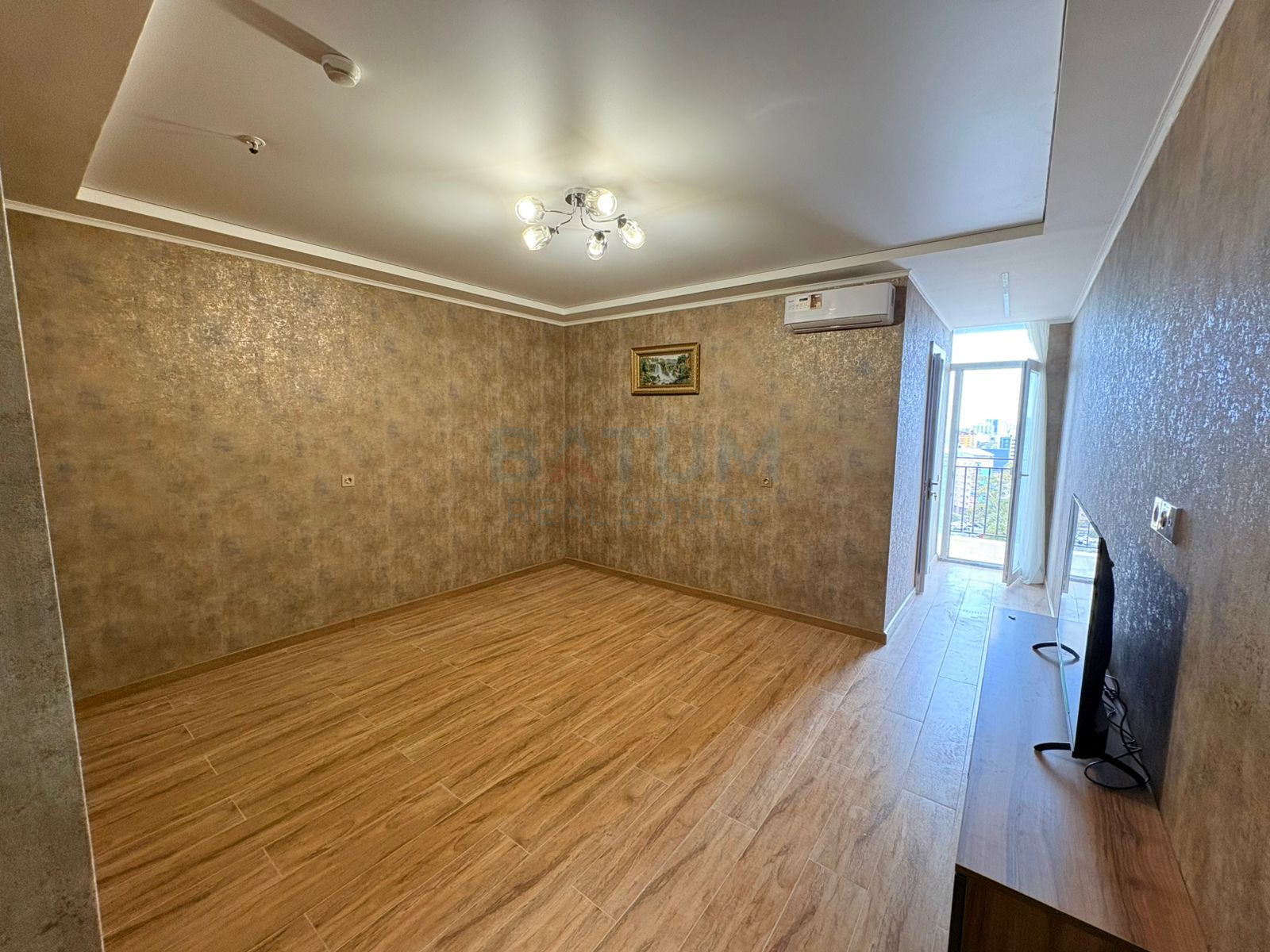 1600