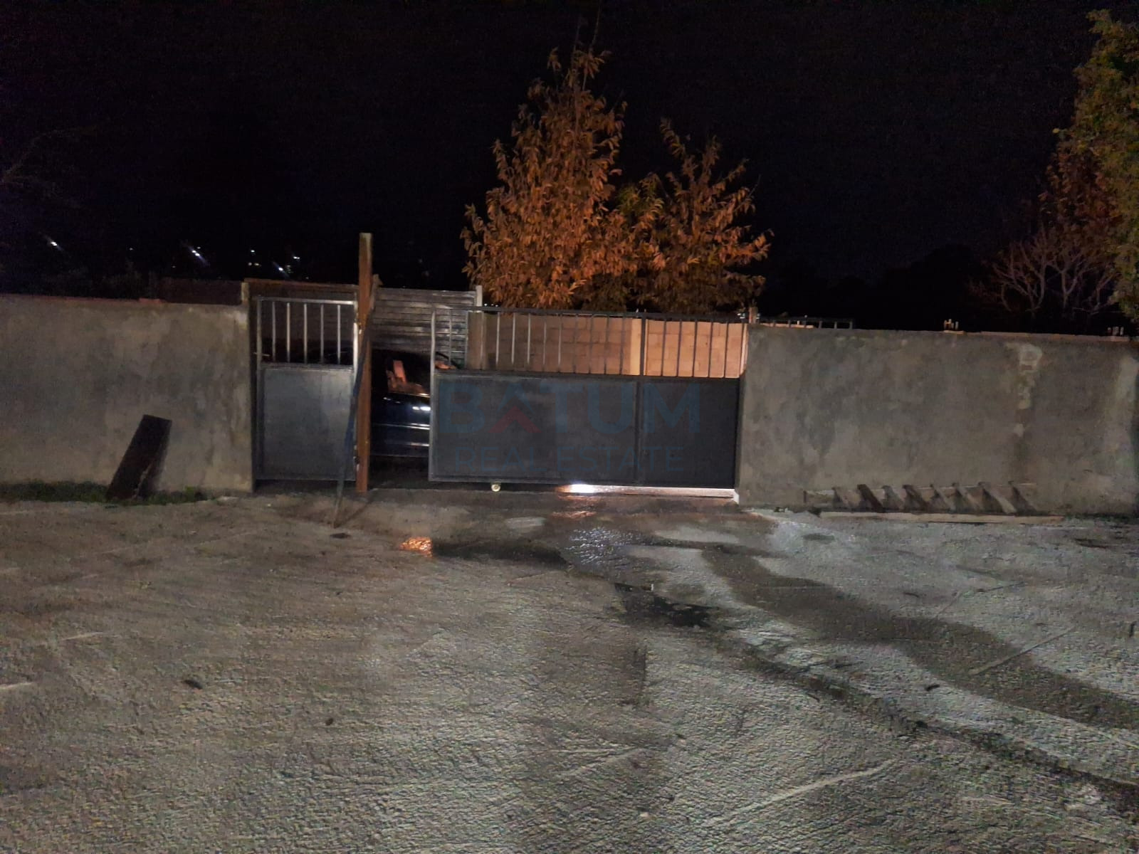 1600