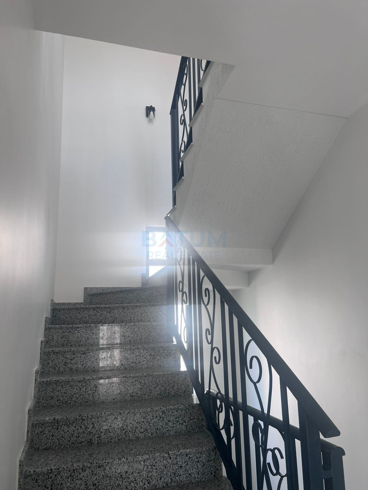 1200