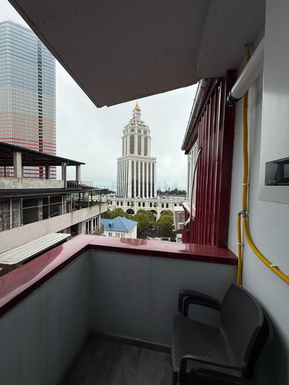 960