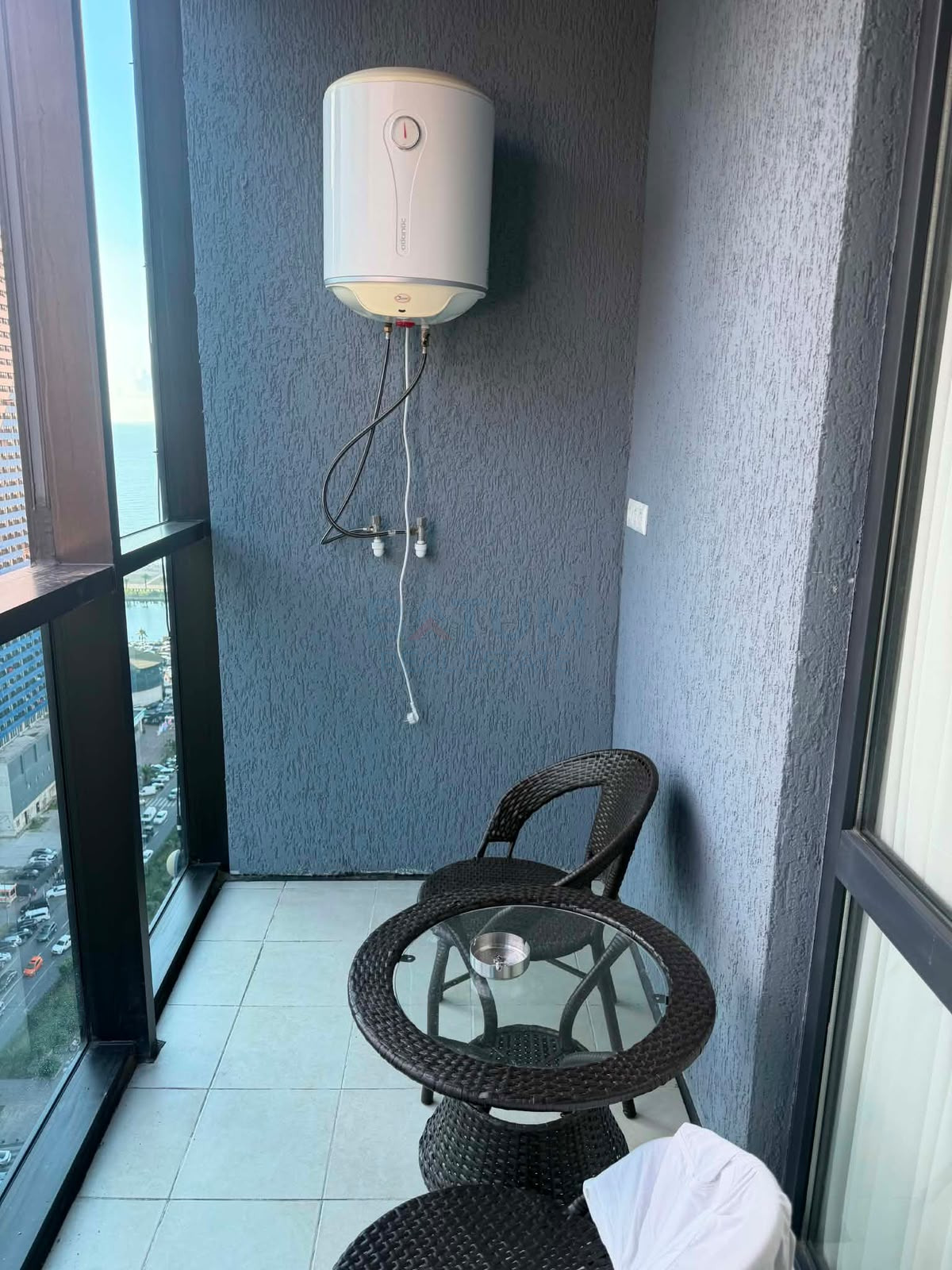 1200